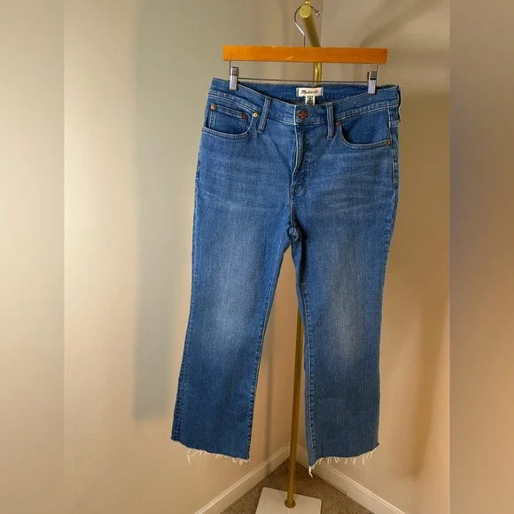 EUC! Madewell Worn Once!! Mid Rise Kick Out Jeans - Picture 5 of 8